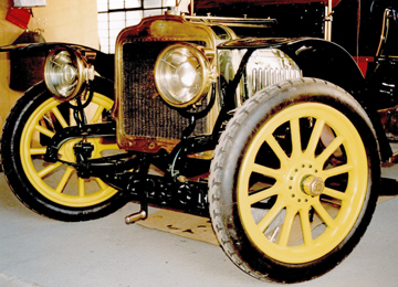 Brasier jaune - Charron Automobile - Alain Montpied